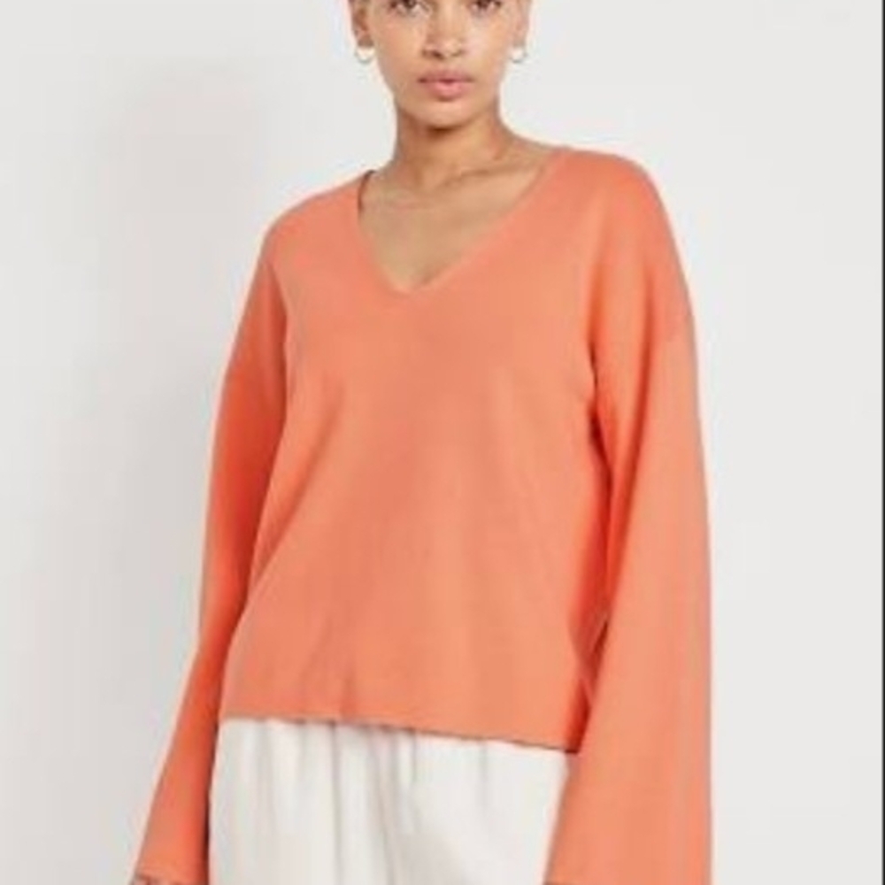 Old Navy Sweater V-neck Bell Sleeve NWT Super Soft and Comfy SOLD OUT!